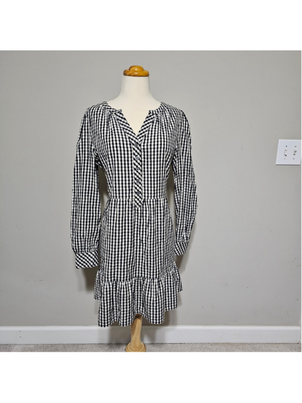 LOFT Gingham Check Dress Sz M Black & White, Long Sleeve, Button Front Tiered